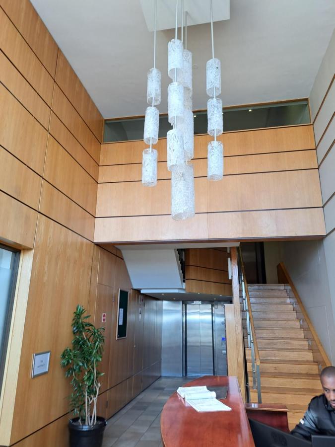 3 Bedroom Sea Facing Family Apartment Cape Town Moullie Point Экстерьер фото